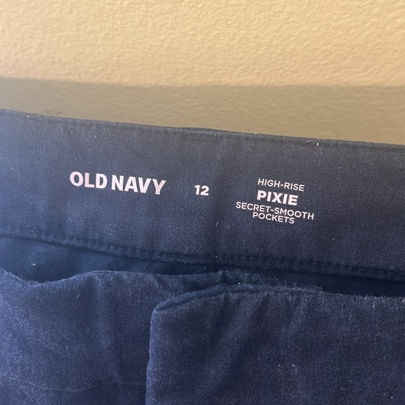 !Set of 3! Old Navy Pixie Pants Bundle - Picture 3 of 16